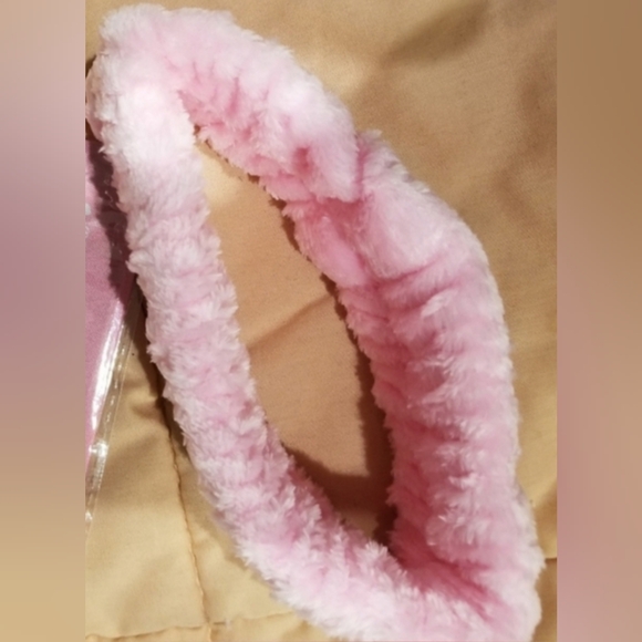 LED Rose Candle, Headband & Keychain Bundle Set - Picture 6 of 9